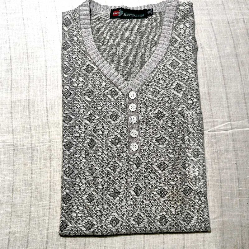 Gray Diamond Pattern Henley Sweater