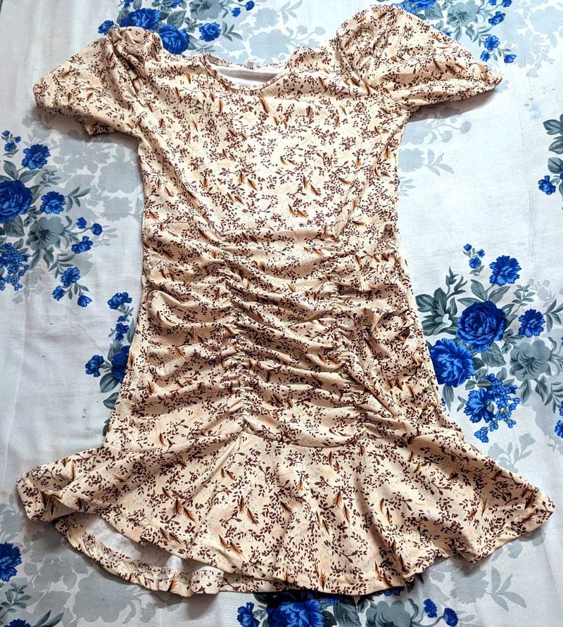💮🏵️Floral Ruched Mini Dress💮🏵️