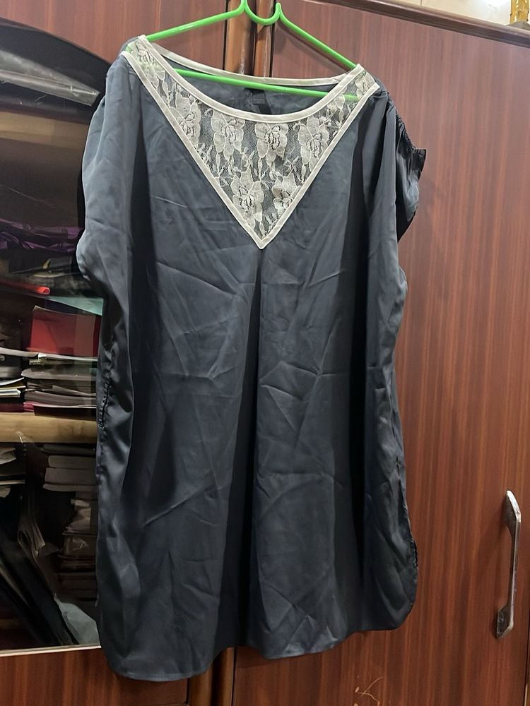 Elegant grey Lace Top