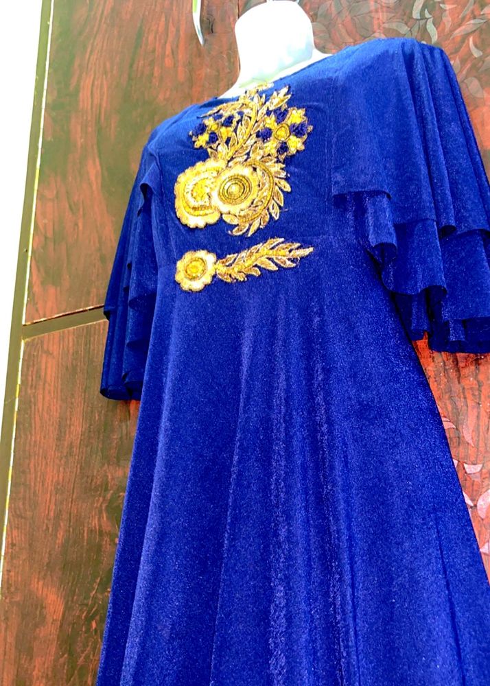Heavy Blue Embellished Gown with CanCan inside❤️