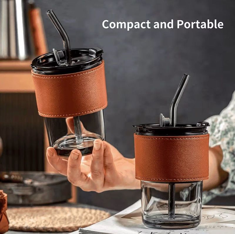 Glass tumbler with straw | Qty: 01