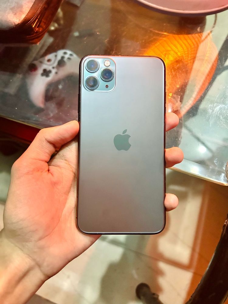 iPhone 11 Pro Max { Fix Price }