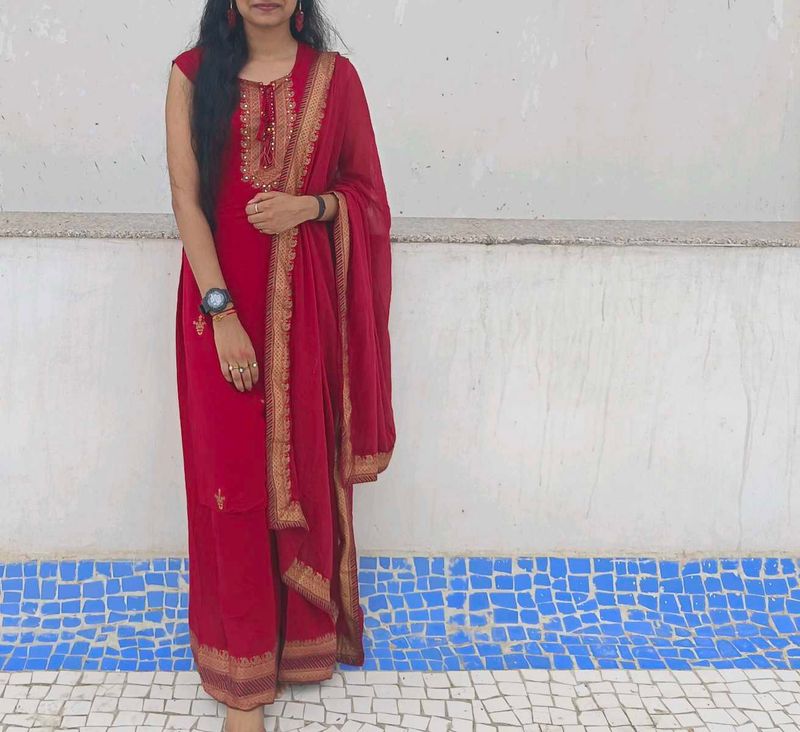 Women Kurta And Palazzo Set