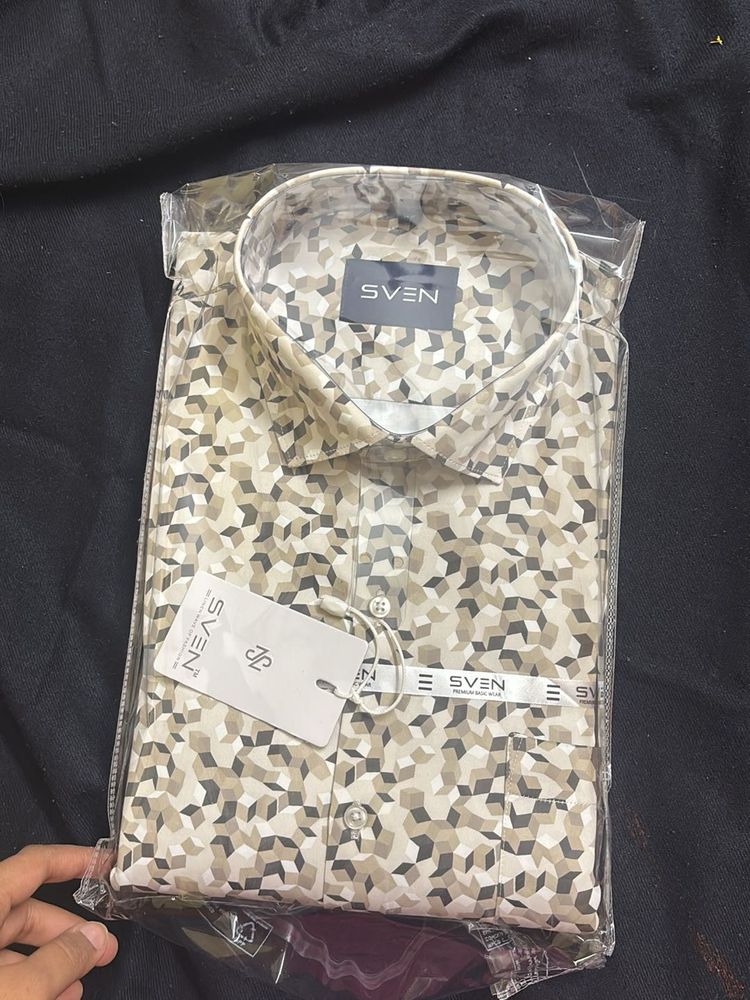 Stylish SVEN Shirt