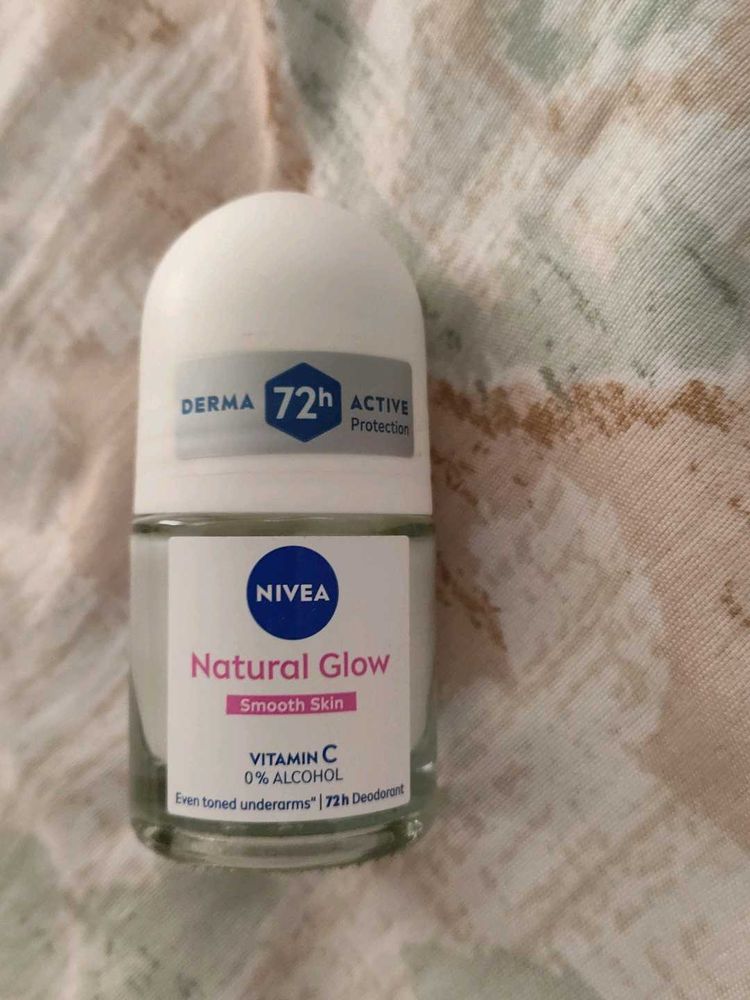 NIVEA Natural Glow Deodorant