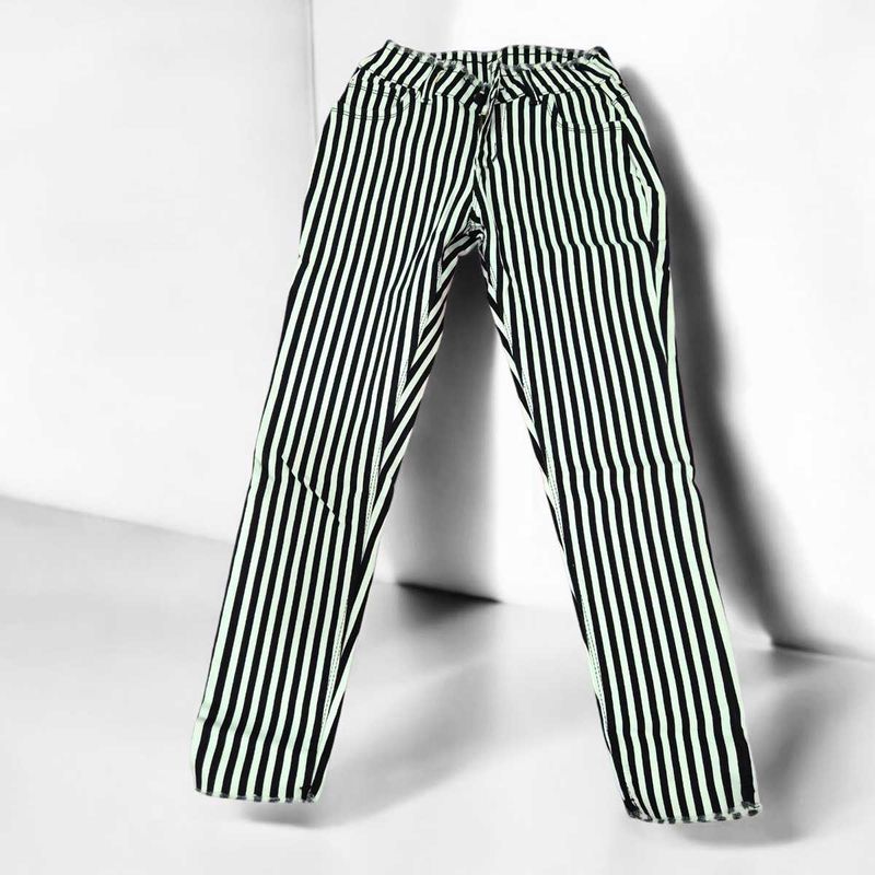 Trendy Vertical Black &amp; White Striped Straight Fit