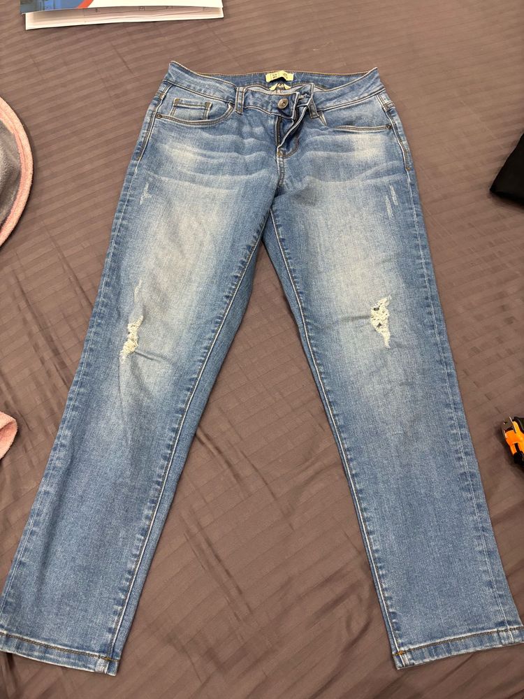 Price Dropp!! Blue Narrow Fit Jeans Size 28