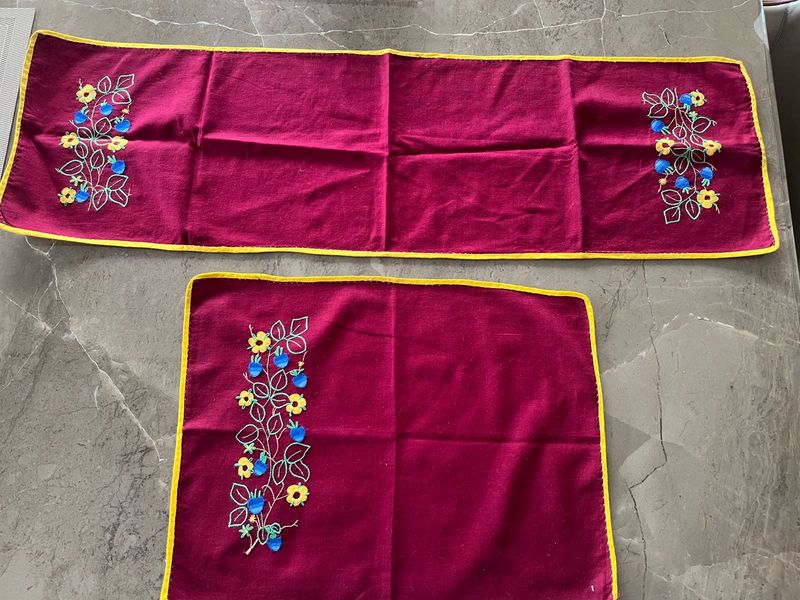 Embroidered Table Runner And 6 Mat Set