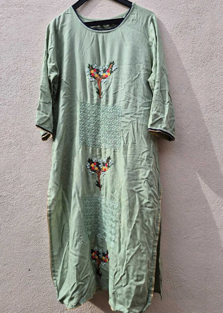 🌿 Sap Green Embroidered Kurta