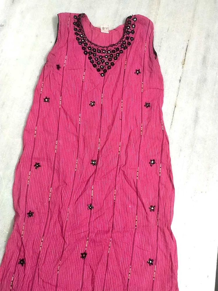 Pink Striped Sleeveless Kurti With Mirror Work