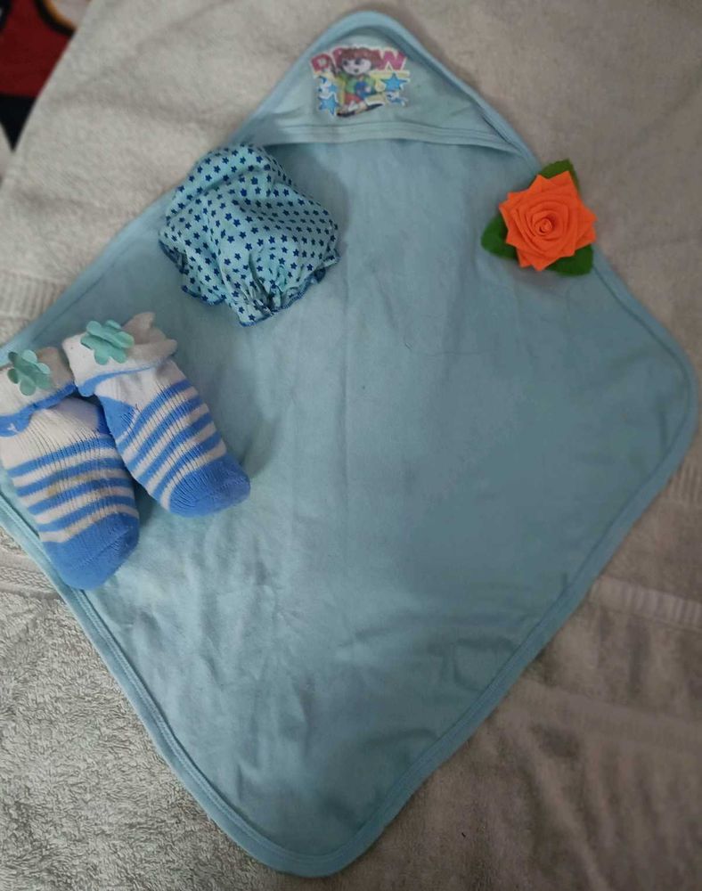 new born  baby&#39;s kit🤱&amp;topi&amp;socks