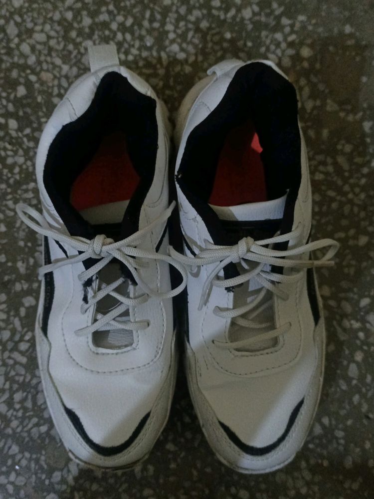 These R Casual Sneakers