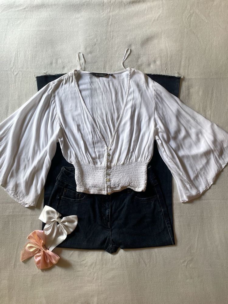 White Beachy Top🌧️