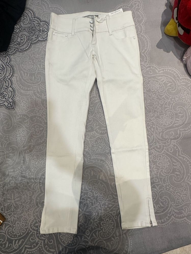 Deal White Jeans
