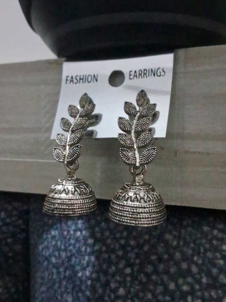 Silver Leaf Jhumka Earrings
