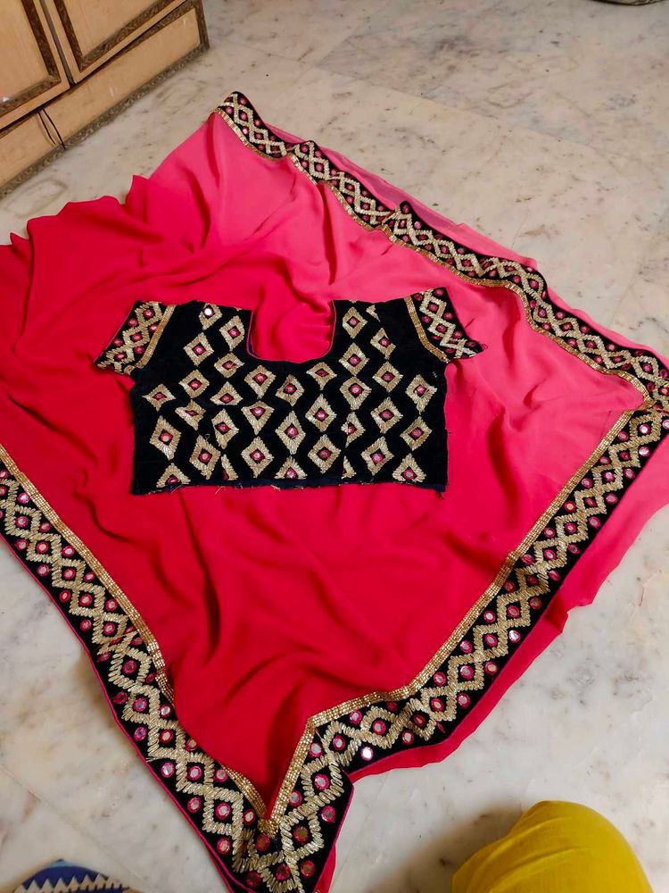 velvet border an blouse very nice 👍 saree 💌.