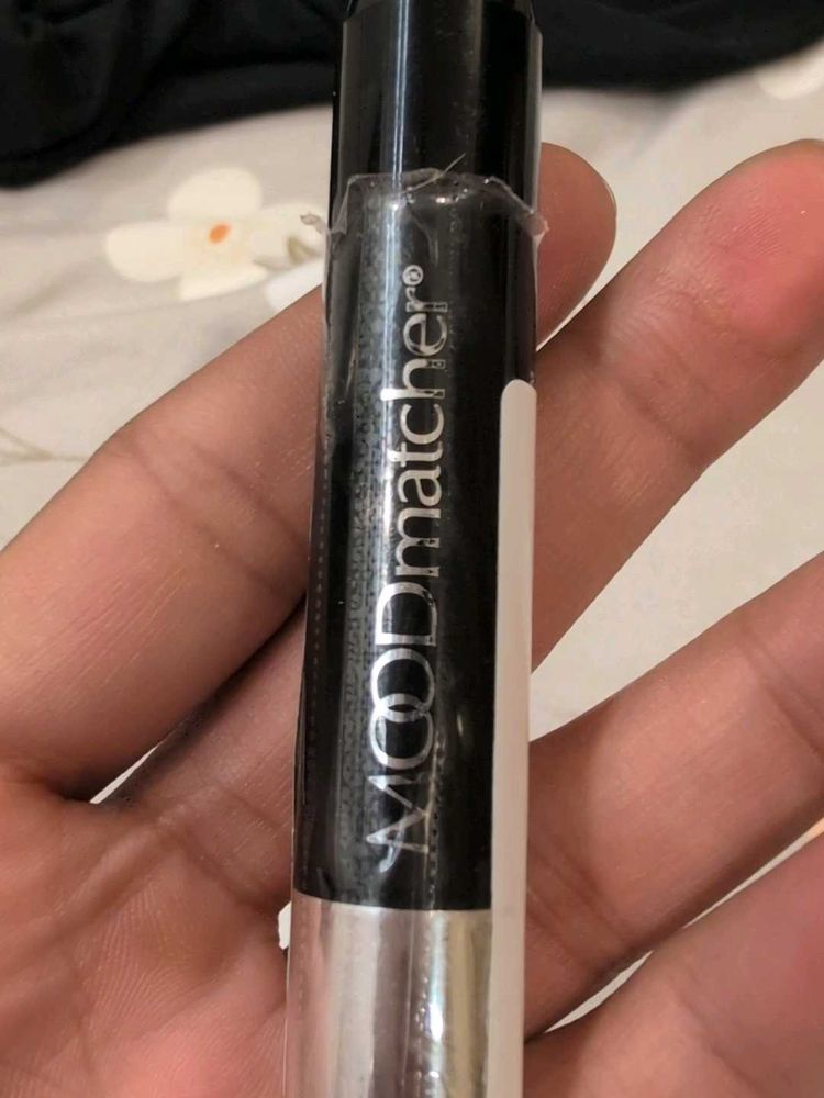 Eyeshadow Stick