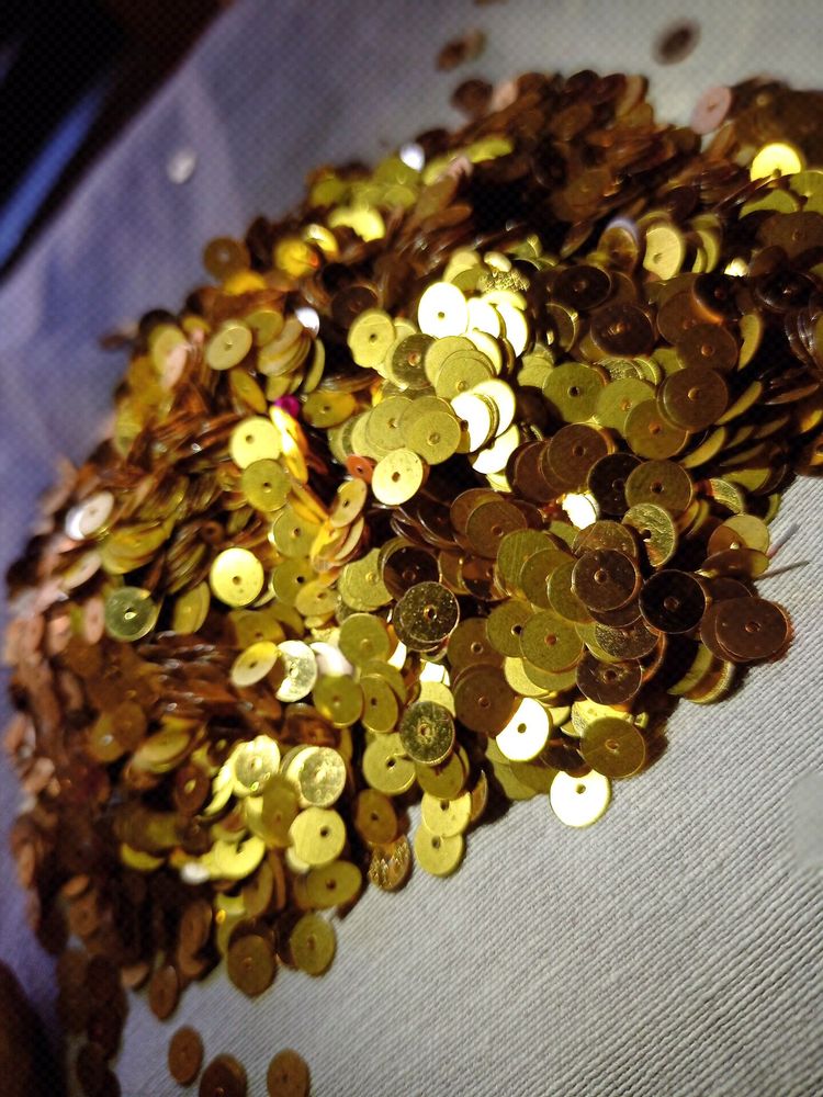 Combo  stones. (golden sparkle + silver sparkle + silver petal design)