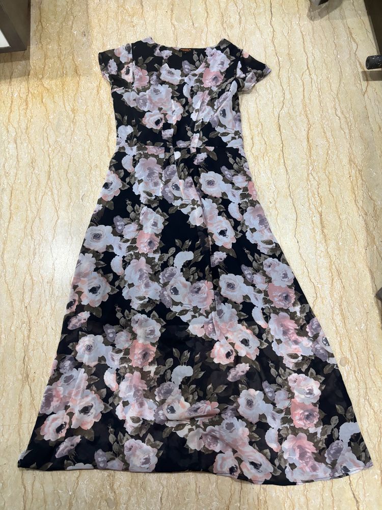 Maxi Dress With Side Chain