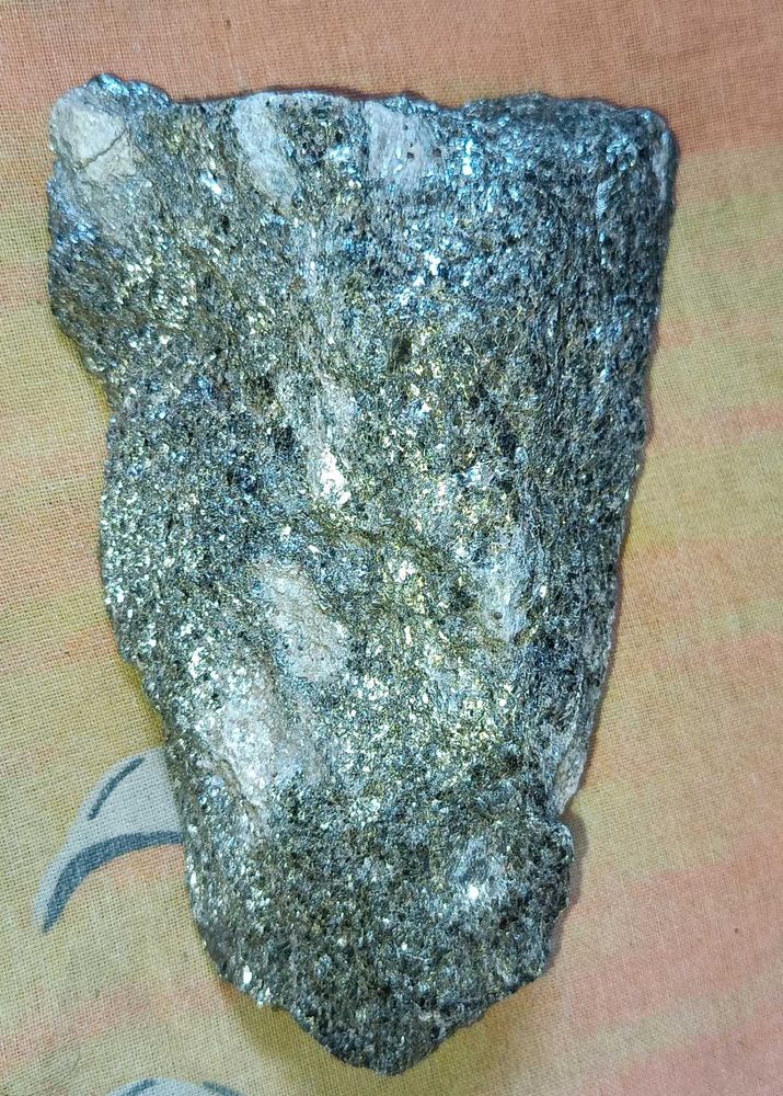 Specular Hematite Stone – Grounding aur Reflective