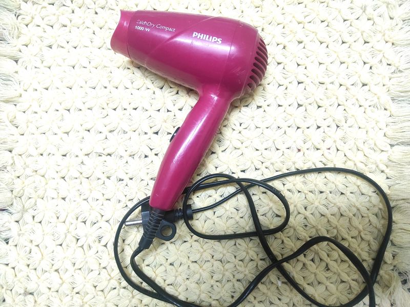 PHILIPS SalonDry Dryer With Thermoprotect Mode 1000W Hair Dryer (1000 W, Pink)