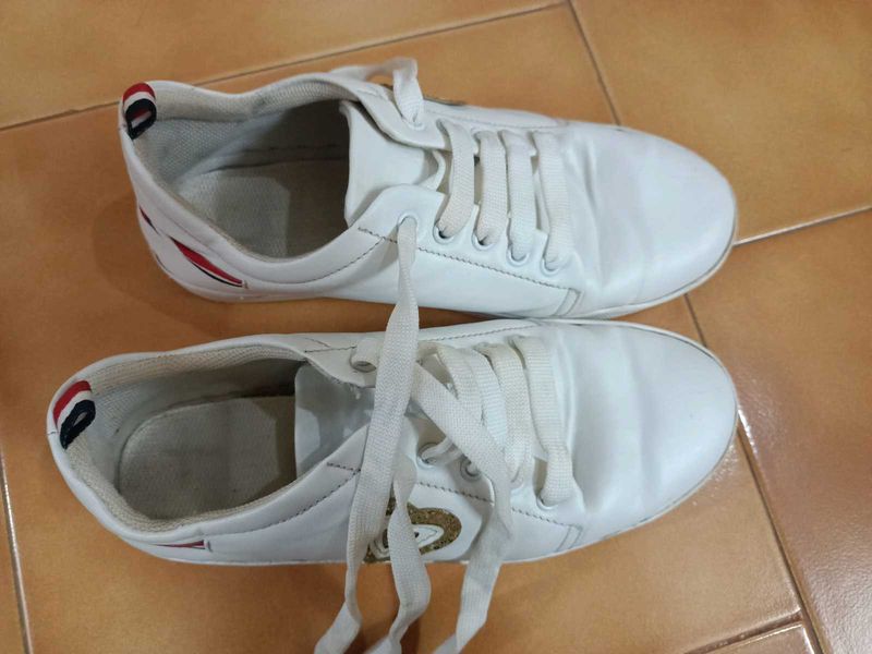 Casual White Shoes 🤍✨