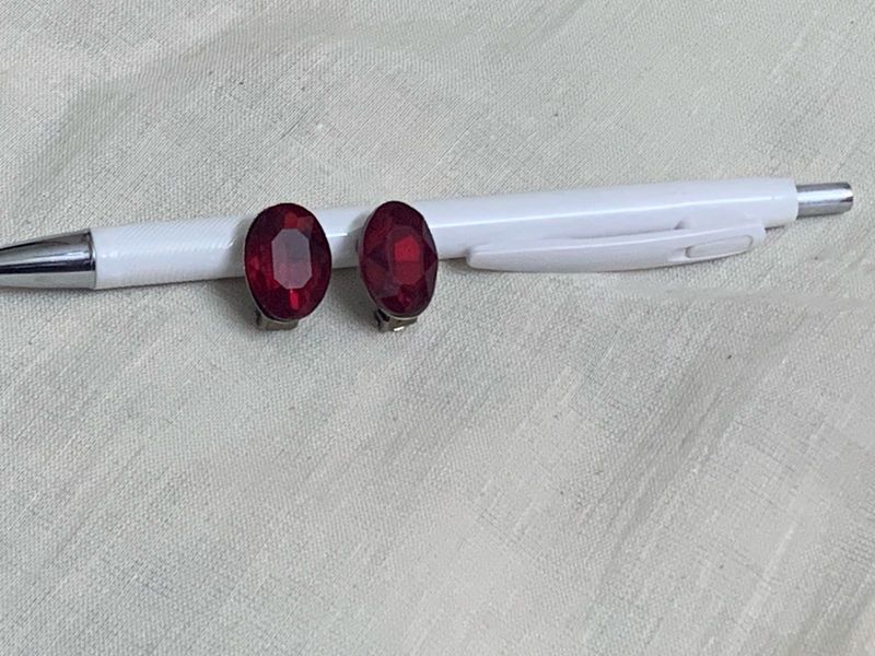 Red Stone Clip On Earrings