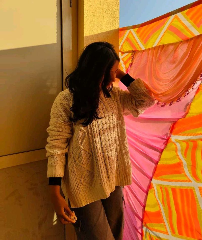 Off-white Cozy Knit Sweater/ Pullover