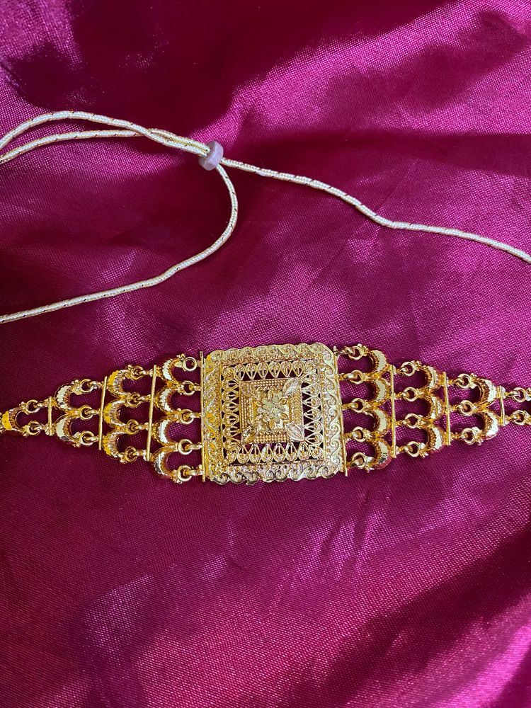 City Gold Choker