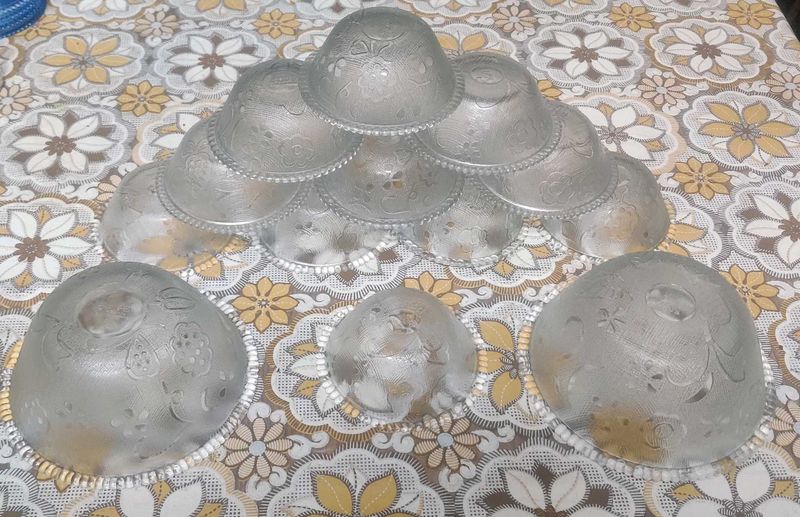 Vintage Etched Glass Dinner-Set &amp; Dessert Bowls