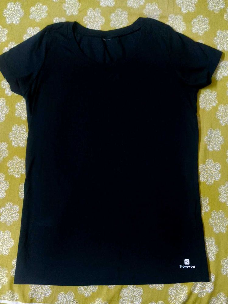 Black Round Neck Tshirt