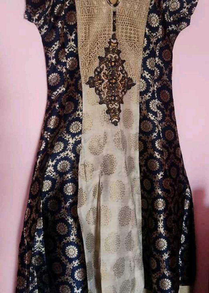 Elegant Blue &amp; Gold Kurta