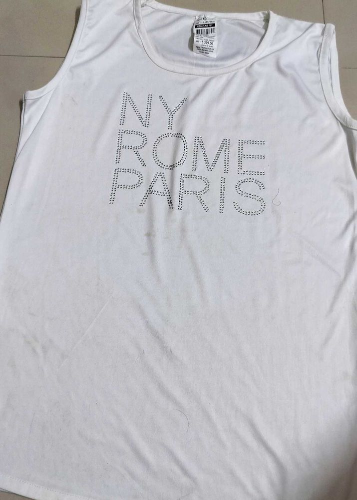 regular fit white top for 14-16yr/ 94cm size