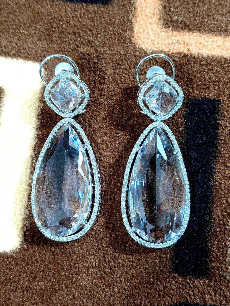 White Stone Crystal Dew Drop Earrings