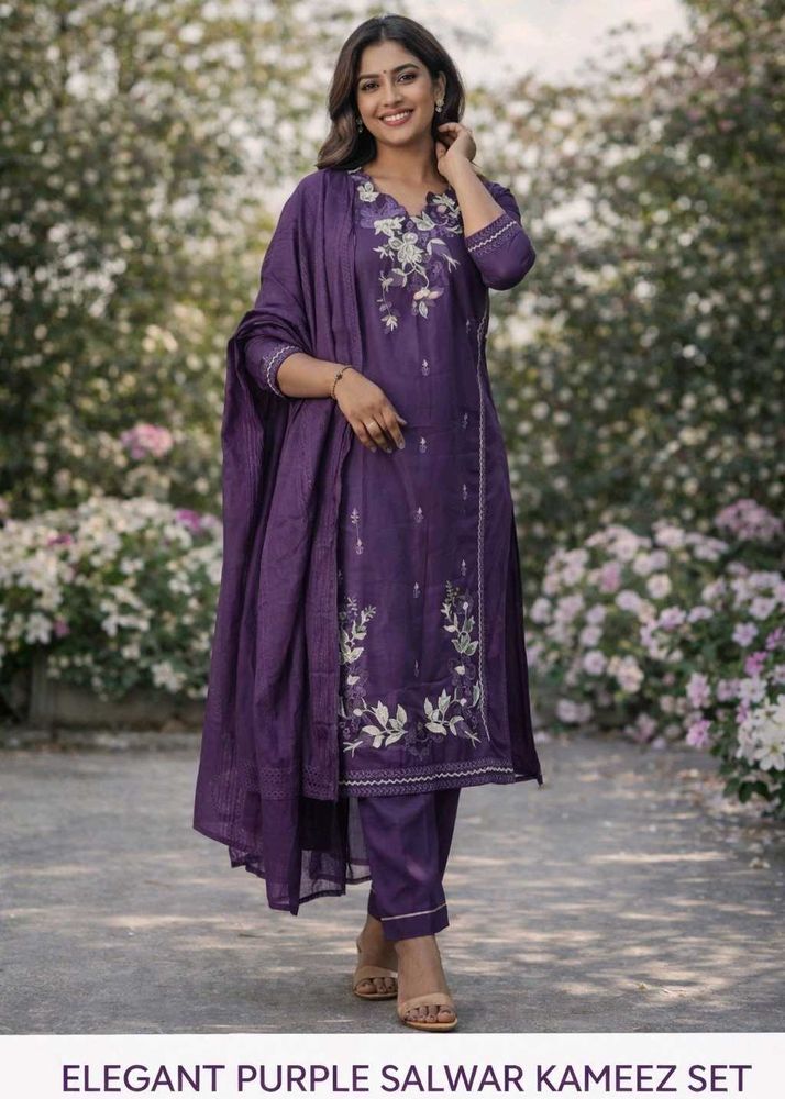 Embroidered 🌸 Purple kurta Set💜🌟
