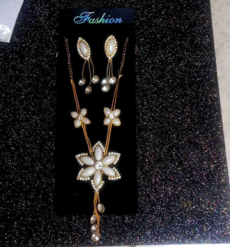 Flower Necklace &amp; Earring Set
