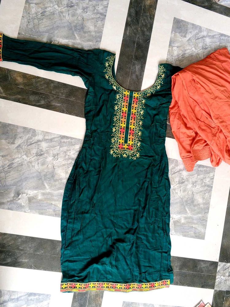 Green Embroidered Kurta Set