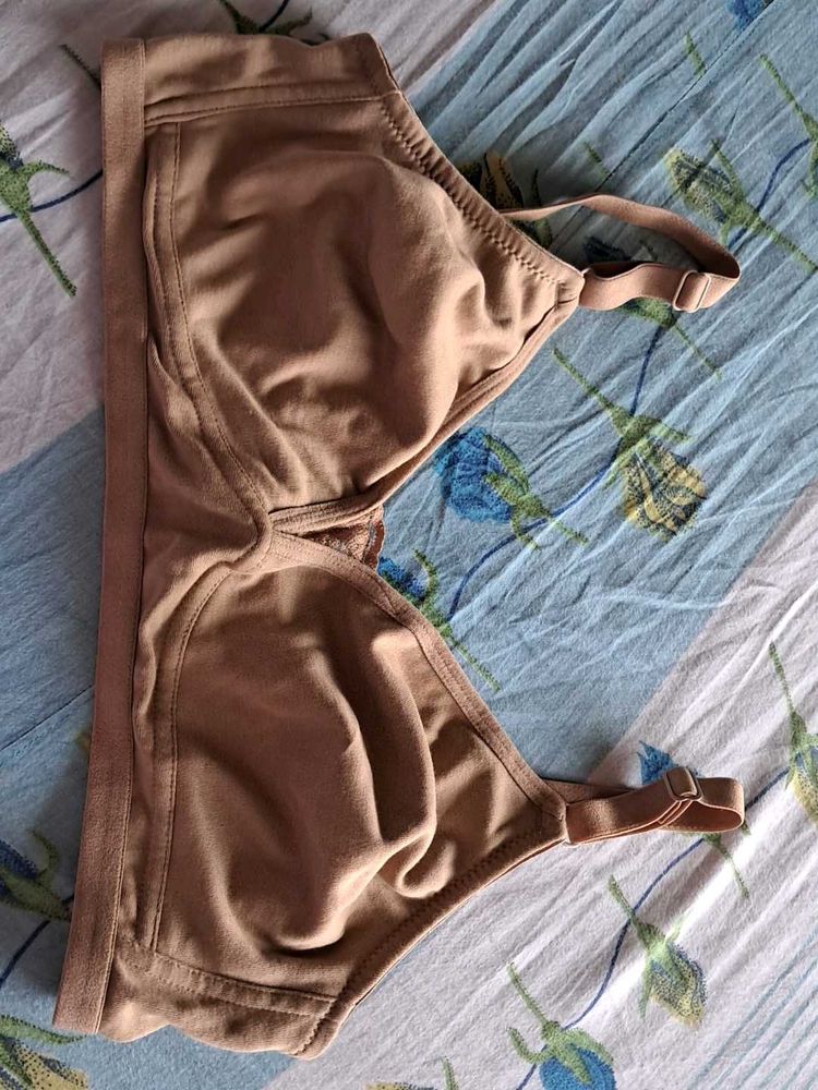 ( 36C ) NEW CLOVIA Bra