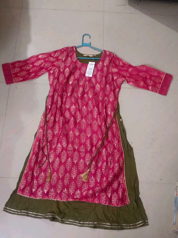 Elegant Pink &amp; Gold Kurta Set