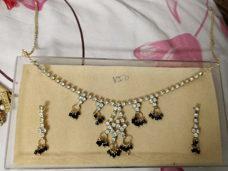 Elegant Necklace and Earring Set