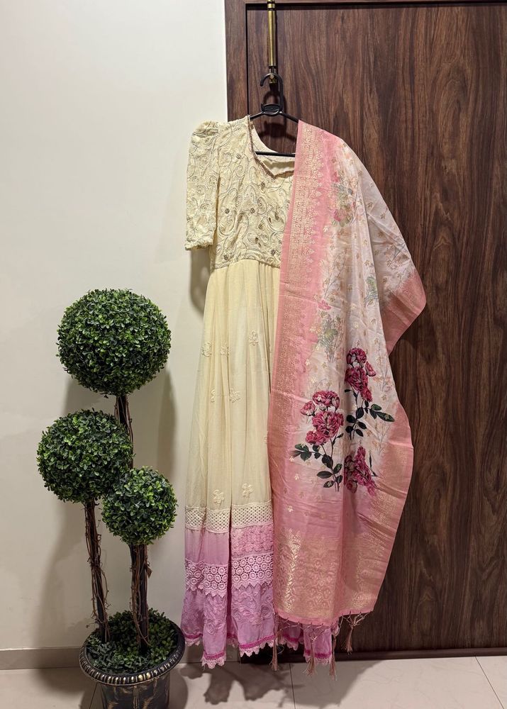 Elegant Anarkali Kurta with Dupatta