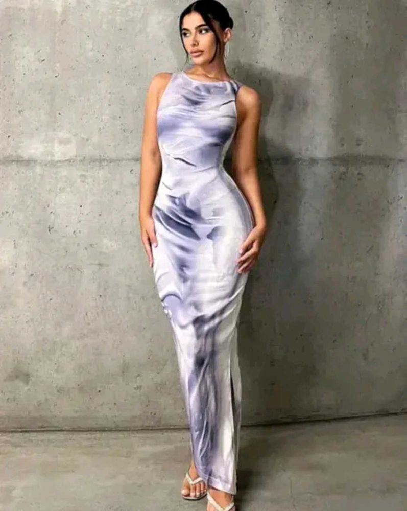 Elegant Tie-Dye Maxi Dress