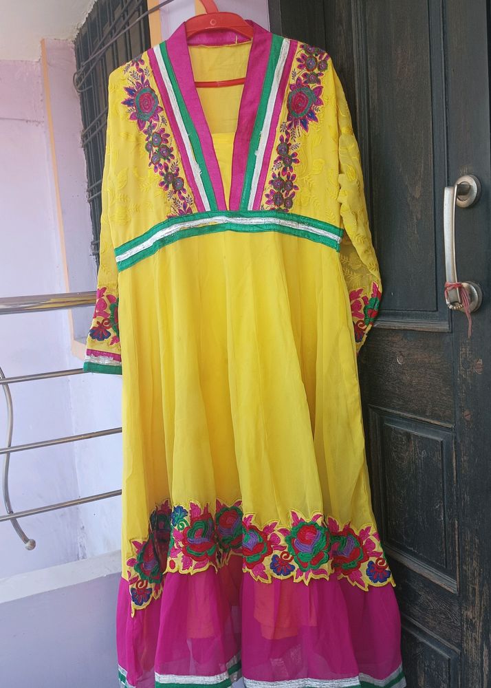 Yellow Kurta With Beautiful Pink Ombre Dupatta