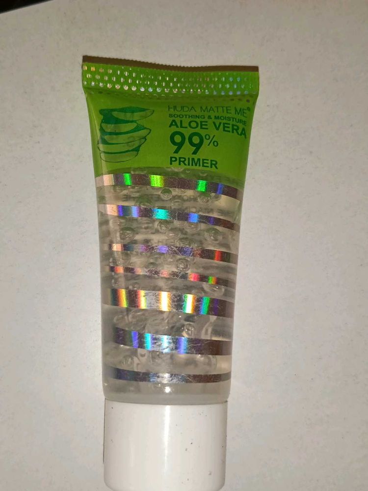 Huda Matte Me Aloe Vera 99% Primer