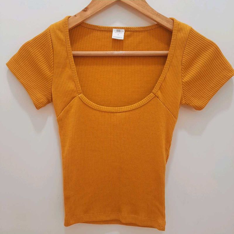 SSS&#39; Yellow Ribbed Square Neck Top