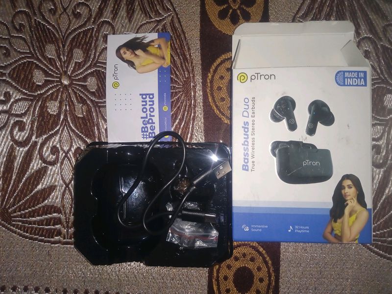 P Trone earbuds
