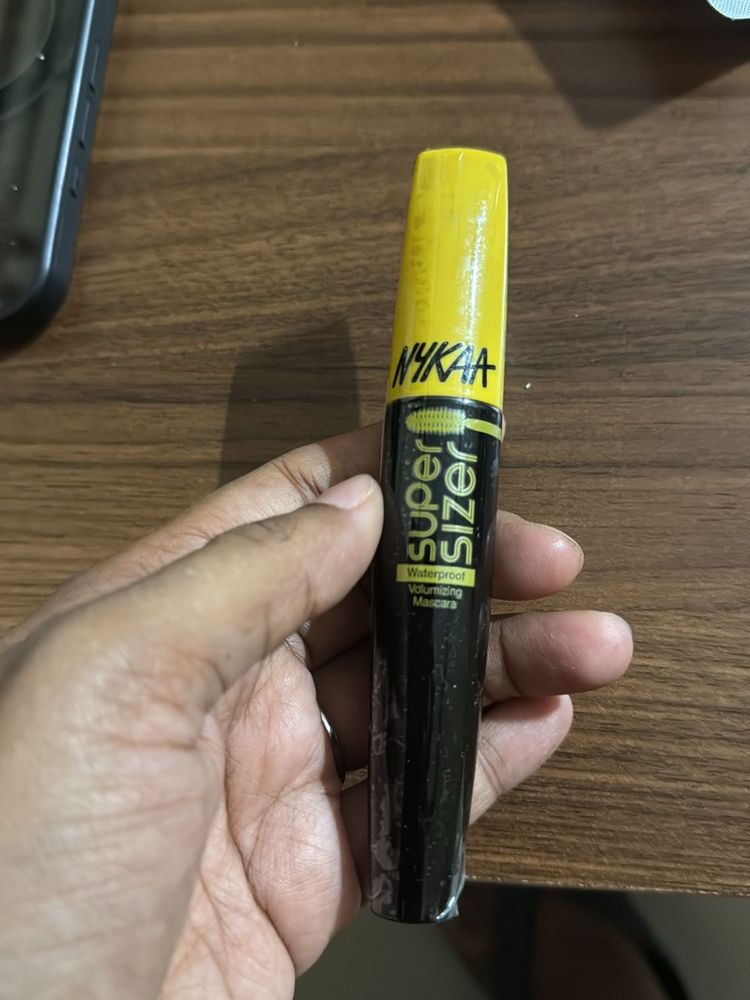 Nykaa Super Sizer Waterproof Mascara