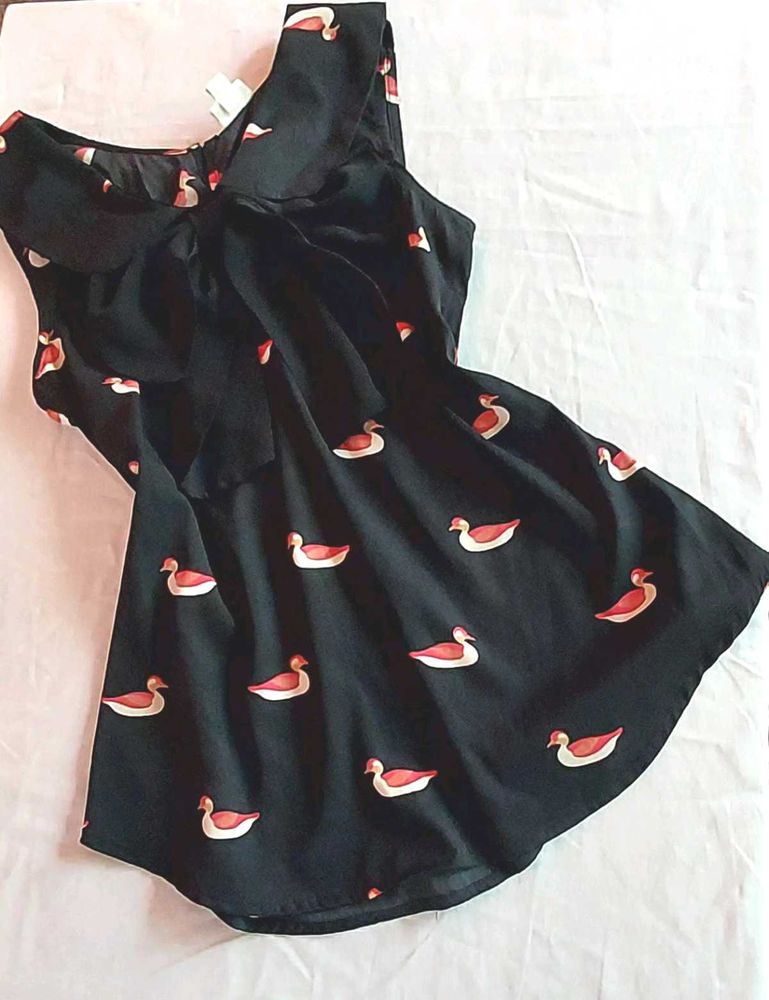 Duck Print Top With A Bow