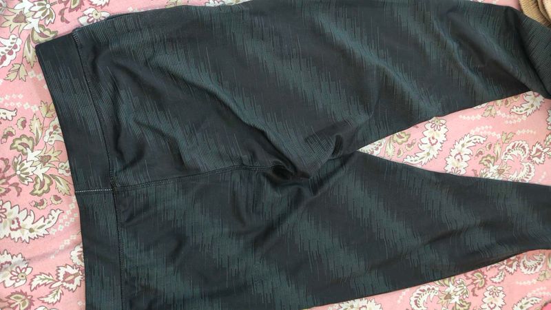 Black Gym/Yoga Pants with Zip Pockets 🏋️‍♀️
