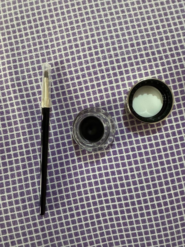 L’Oreal Eye Liner